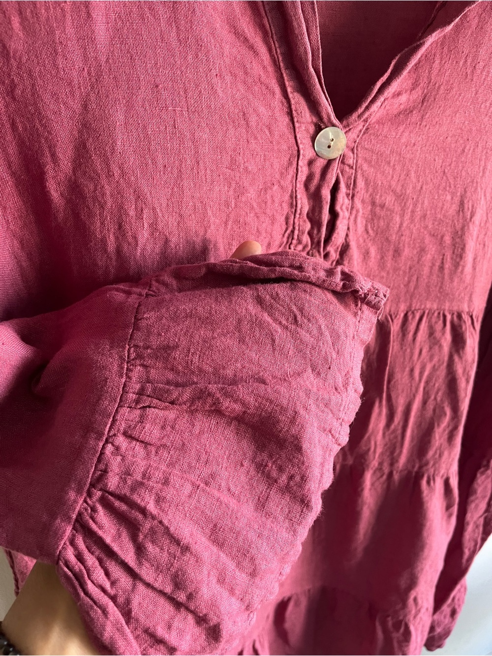 Meo Meli Tiered Split-Neck Linen Tunic Top Dusty Rose - Picture 3 of 4